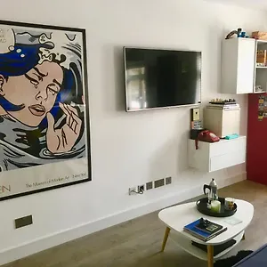  Apartment Lovely 1 Bed Cosy With Shard View United Kingdom