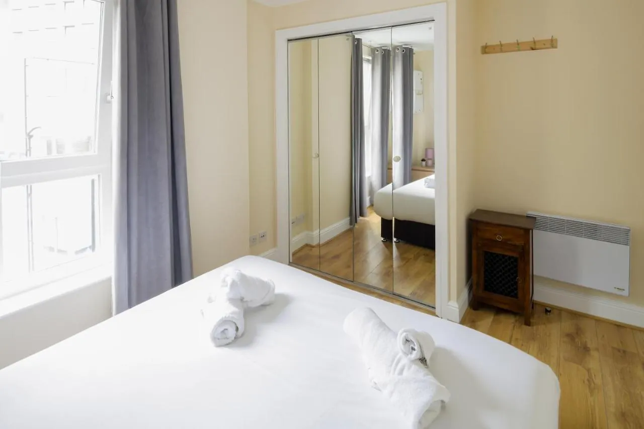 The Tower Bridge Cosy Flat Apartment London United Kingdom