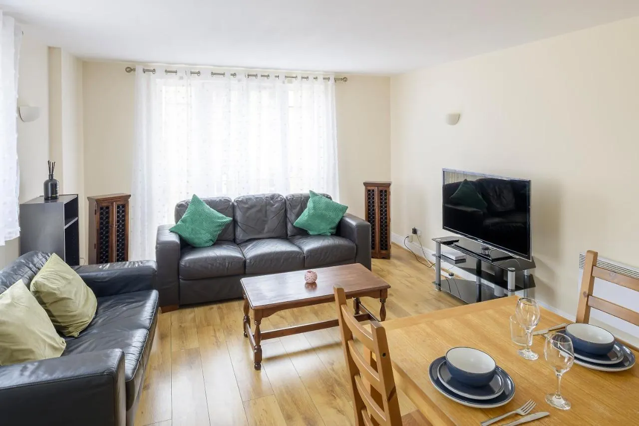 The Tower Bridge Cosy Flat Apartment London United Kingdom