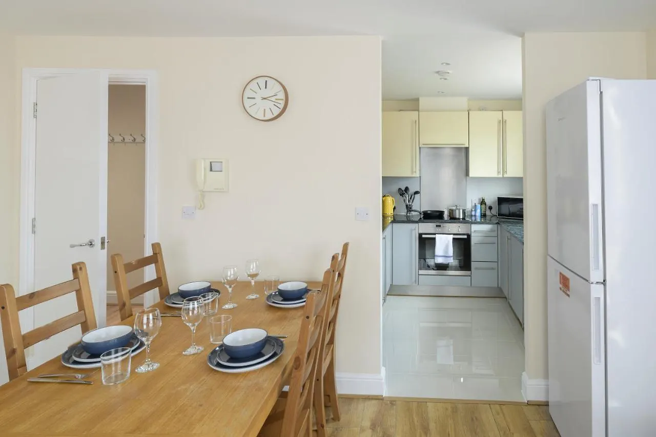 The Tower Bridge Cosy Flat Apartment London