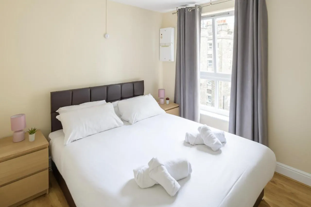 The Tower Bridge Cosy Flat Apartment London
